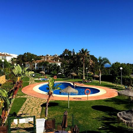 エステポナBahia De Casaresアパートメント 部屋 写真