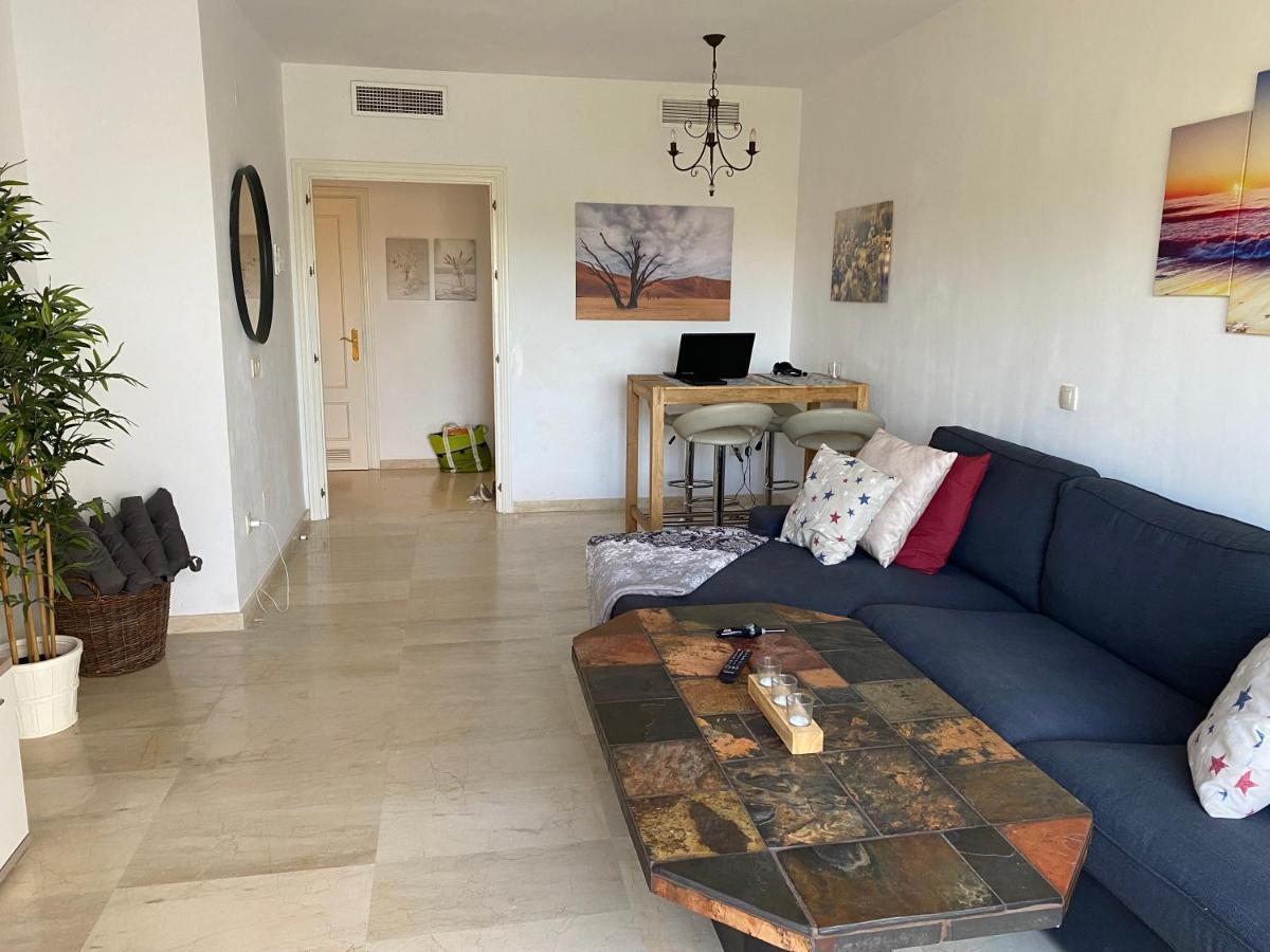 エステポナBahia De Casaresアパートメント エクステリア 写真